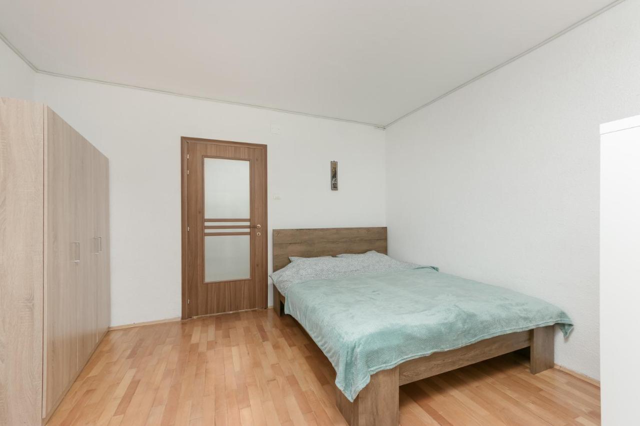 Appartamento Vlad House Decebal Bucarest Esterno foto