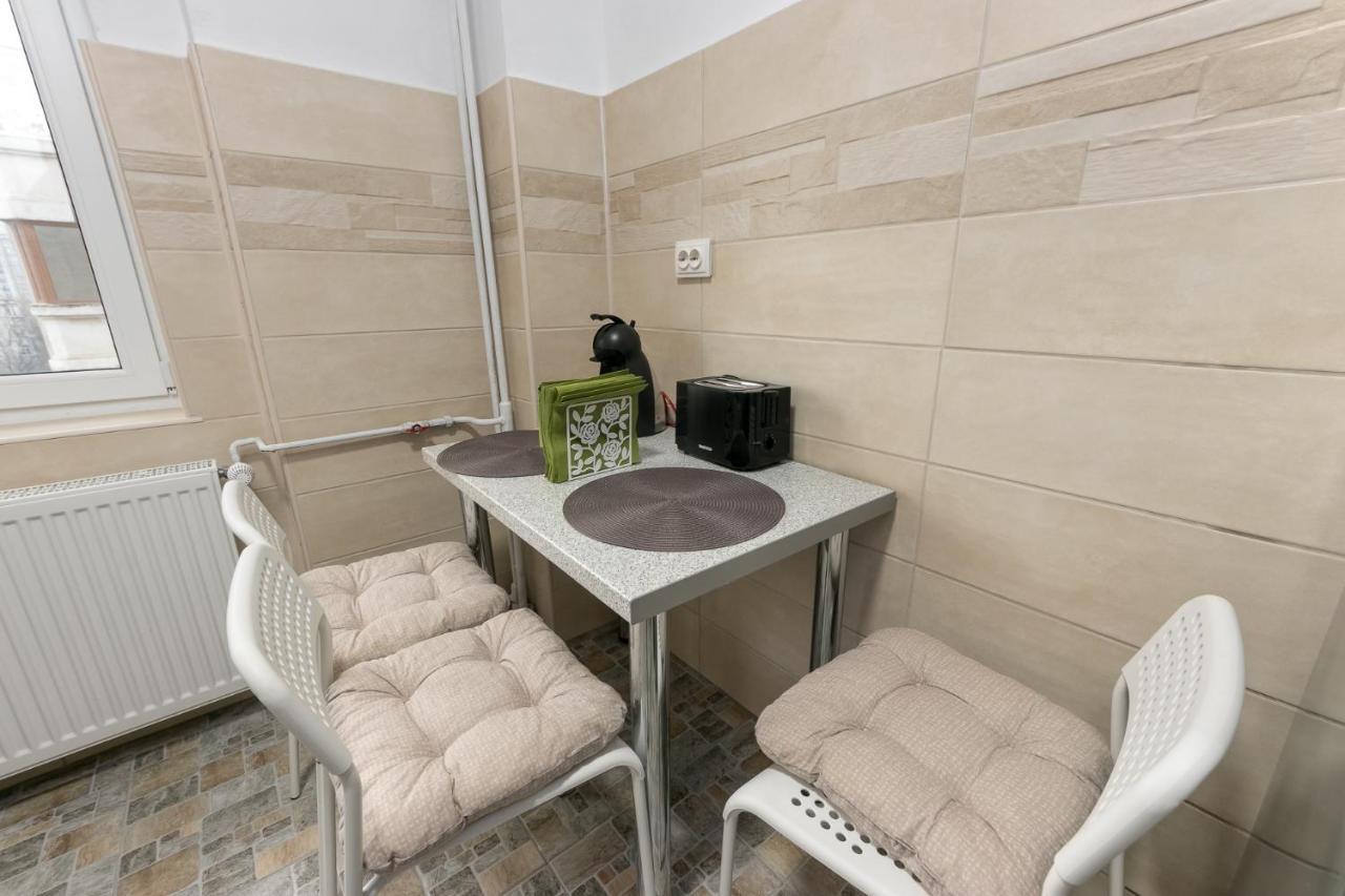 Appartamento Vlad House Decebal Bucarest Esterno foto